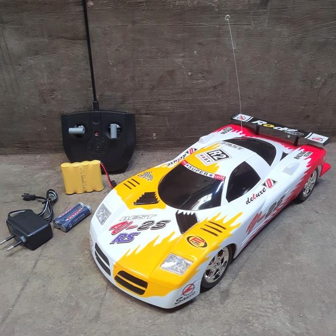 MOBIL REMOT SEDAN DRAG BESAR WHISKER SCALE 1:12