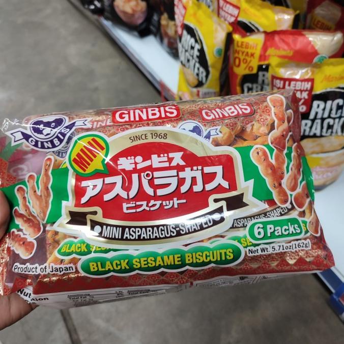 

```````] GINBIS MINI ASPARAGUS SHAPED BLACK SESAME BISCUIT 6 pack 162 gr