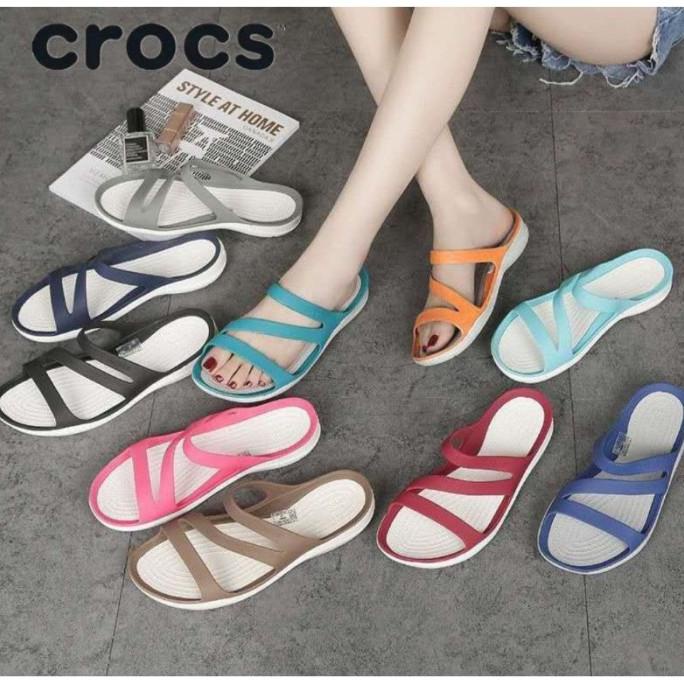 Crocs / Crocs Wanita / Sandal Crocs / Crocs Swiftwater / Sandal Wanita