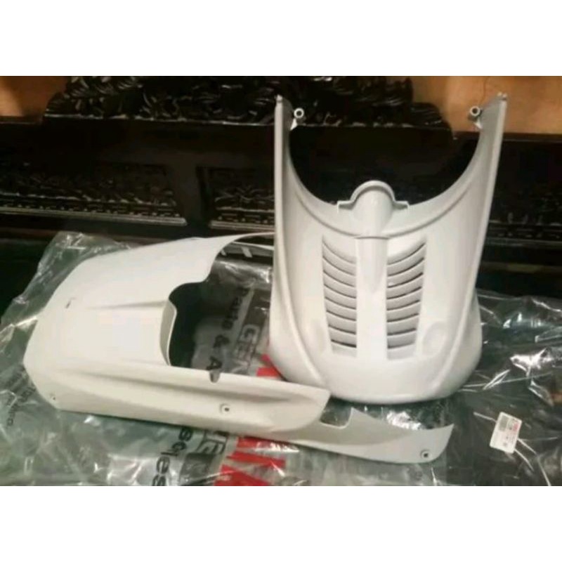 Dek paru & dek kolongan Yamaha Mio sporty smile putih silver original