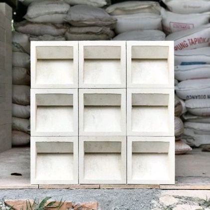 roster beton minimalis anti tampias, loster anti tampias, ventilasi rumah, lubang angin rumah, loste