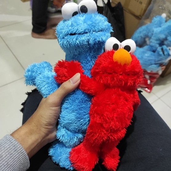 Terlaris Boneka Sesame Street Figure Elmo Cookie Monster Hasbro