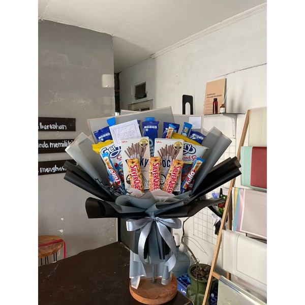 

BUKET MAKANAN | BUKET | BUKET WISUDA | buket Snack | Bucket makanan| KADO ULANG TAHUN