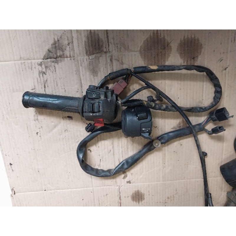 Holder Saklar Kiri Kanan Cbr 250 kyj CBR 250R CBU thailand KYJ Original