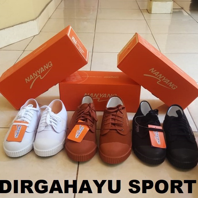SALE TERBATAS SEPATU TAKRAW NANYANG ORIGINAL THAILAND WARNA COKLAT PUTIH HITAM
