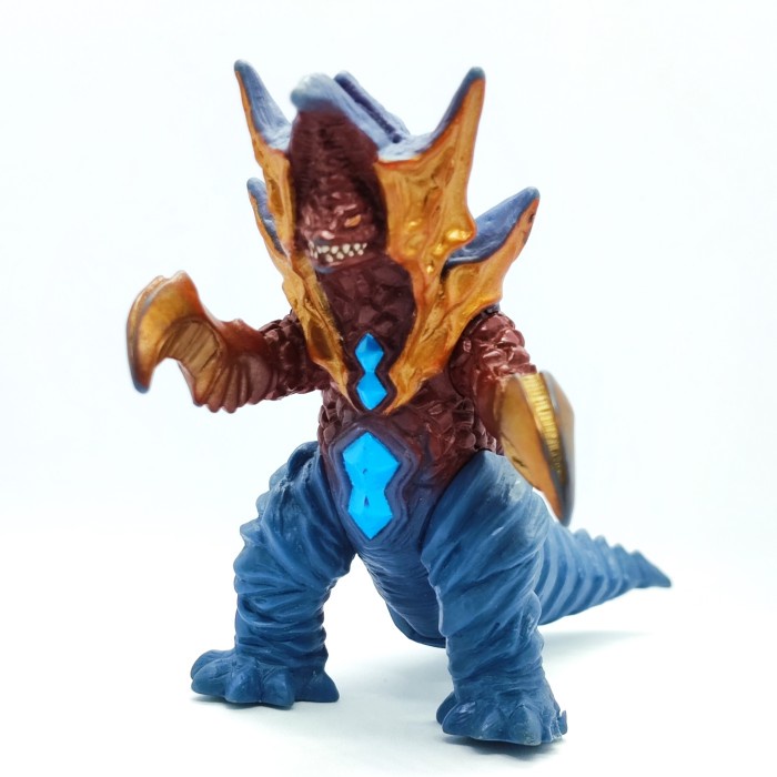 bandai ultraman super kovvu kaiju action figure vinyl 9 cm original jatimulyan.seller