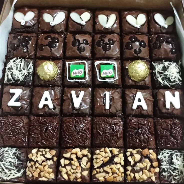 

✨12.12✨ COD Fudgy Brownies 36 Bites/pcs (GRATIS 8 HURUF) buruan