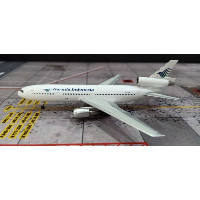 ✨New Garuda Indonesia Dc-10-30 F-Gtdg White Livery By Apollo 1:400 Scale Limited