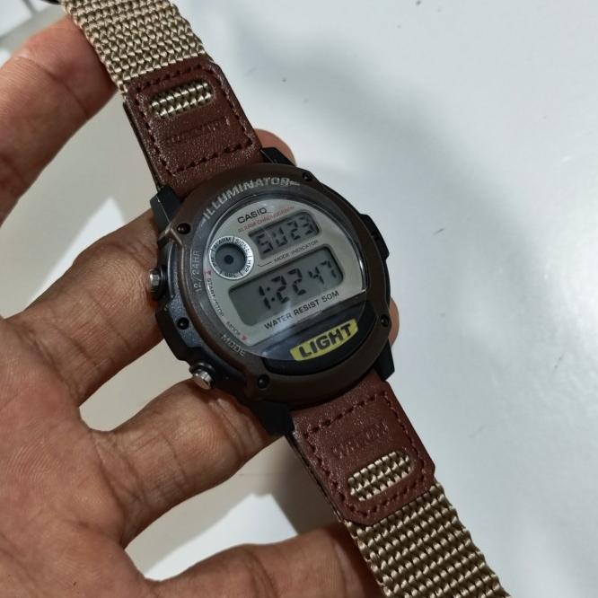 Jam Tangan Pria Casio Tali Kanvas Cokelat W89Hb-5A Kado Original