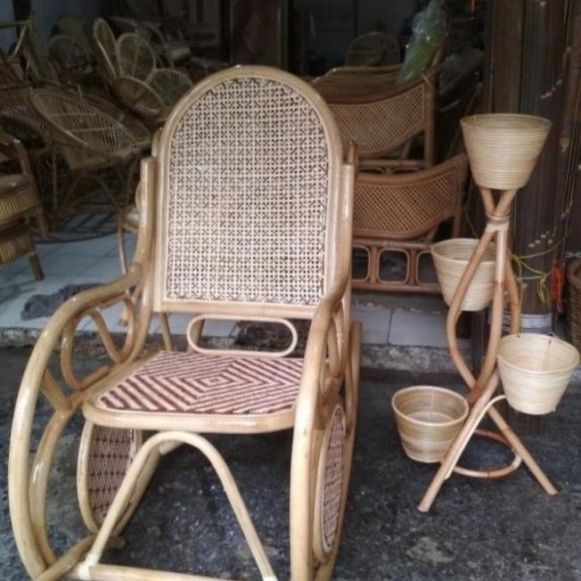  Kursi Goyang Rotan Orang Dewasa / Kursi Goyang Santai - Calloutthisstore