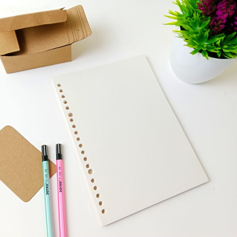 

Loose Leaf B5 Isi 100 Lembar Kertas Binder Bahan Bookr Cream