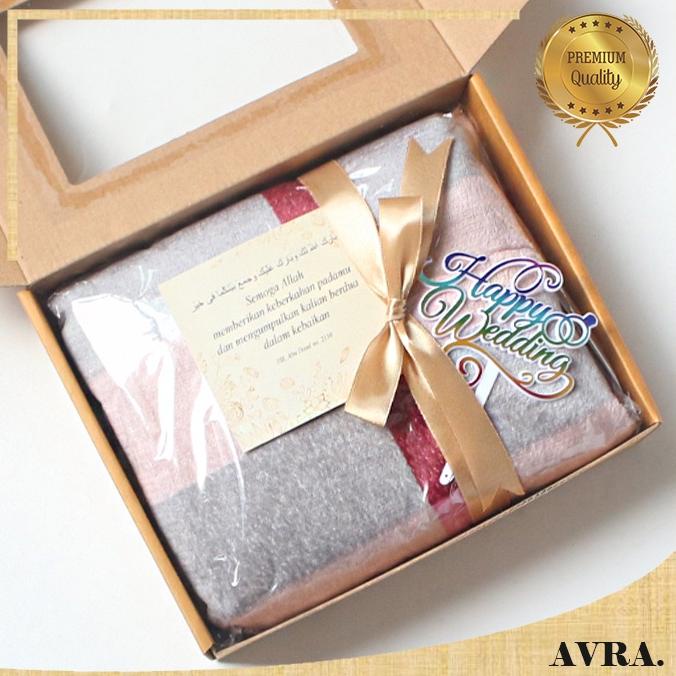 Laris Kado Pernikahan Hampers Hadiah Nikahan Wedding Gift Box Couple Nikah Selimut Bulu Dewasa Halus