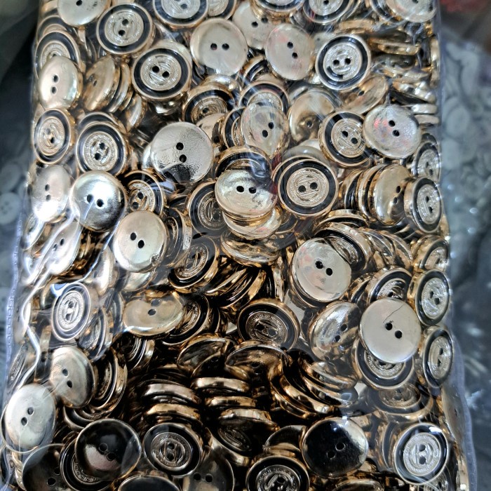 Kancing Baju Emas Datar List Hitam Diameter 15 Mm Isi 720 Terbaru