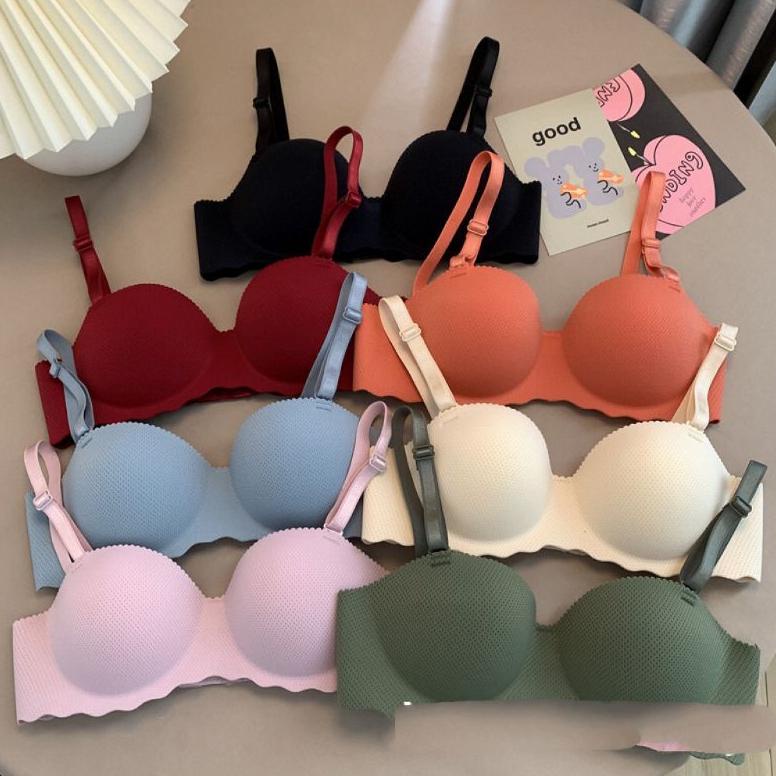 Seamless Bra Exclusive Tanpa Kawat Tanpa Jahitan Setengah Cup Push Up Bra dan Busa Tebal UW-45