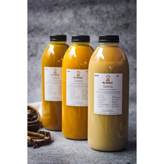 

Paket Jamu Kunyit Asem Beras Kencur Empon2 (3 Botol /3Liter)