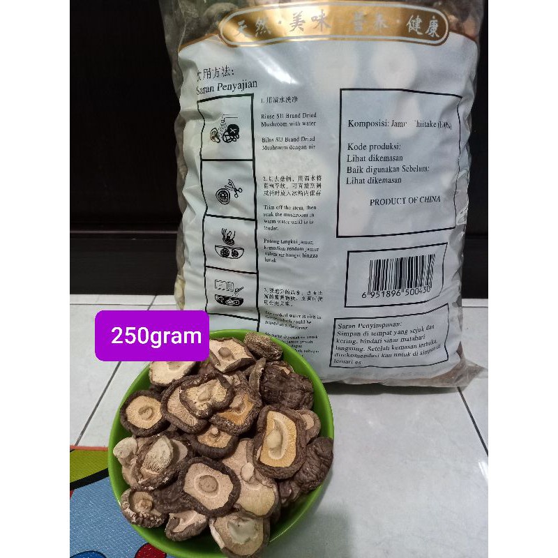 

Jamur Hioko Shitake Kering 3-4 Cm( 250 Gram)