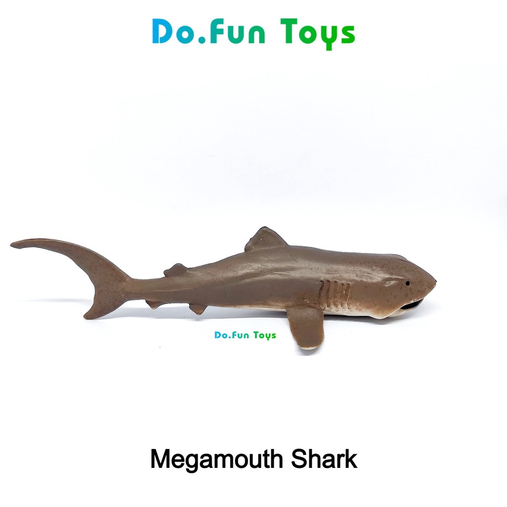 Animal Figurine Megamouth Shark / Mainan Niatur Ikan Hiu Mulut Besar