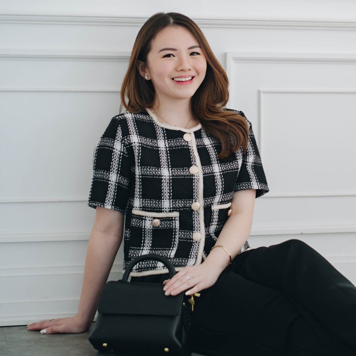 Beatrice Clothing Gianna Blazer - Blazer Tweed Lengan Pendek Wanita - Black