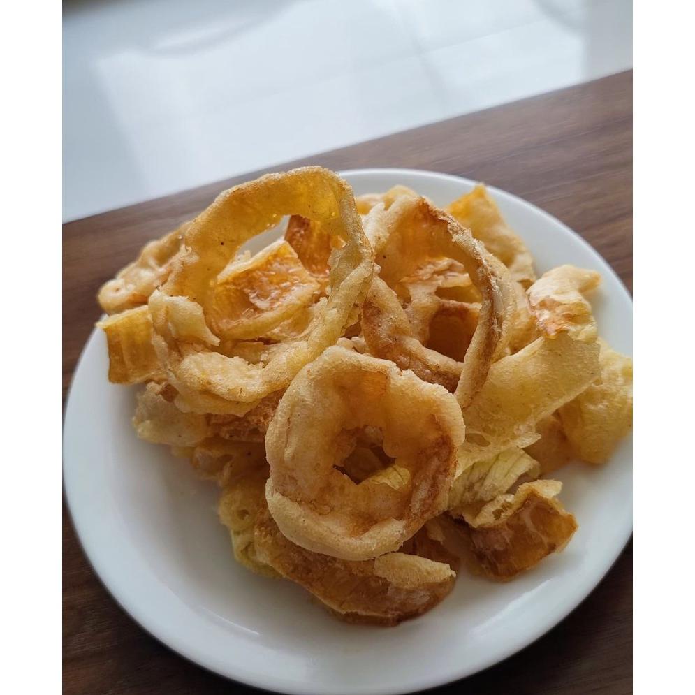 

Termurah KERIPIK BAWANG BOMBAY CRISPY 500gr | ONION RING CRISPY | KERIPIK SAYUR BUAH PREMIUM Best Seller