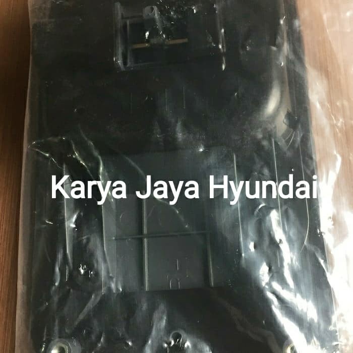 Handle Luar Belakang Kanan Hyundai H1 Murmer
