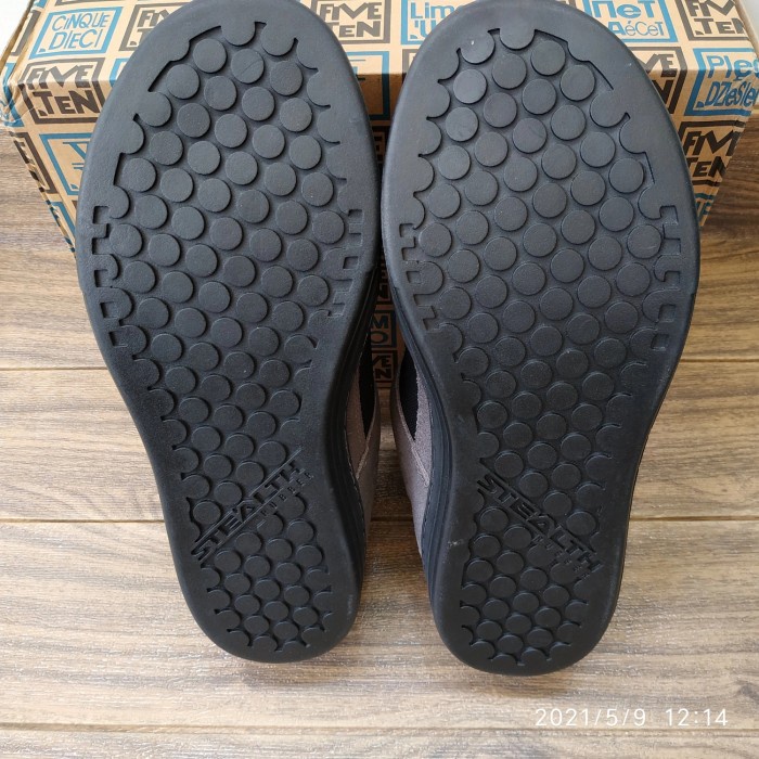 NEW FIVE TEN FREERIDER SHOES ORI BNIB BLACK GREY - SEPATU MTB XC AM DH ORIGINAL TERBARU