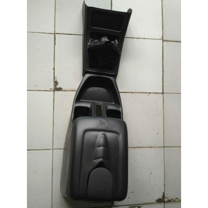 Terlaku Console Box Kijang Kapsul