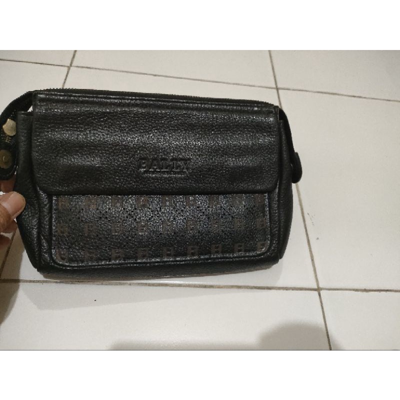 Preloved clutch Bally