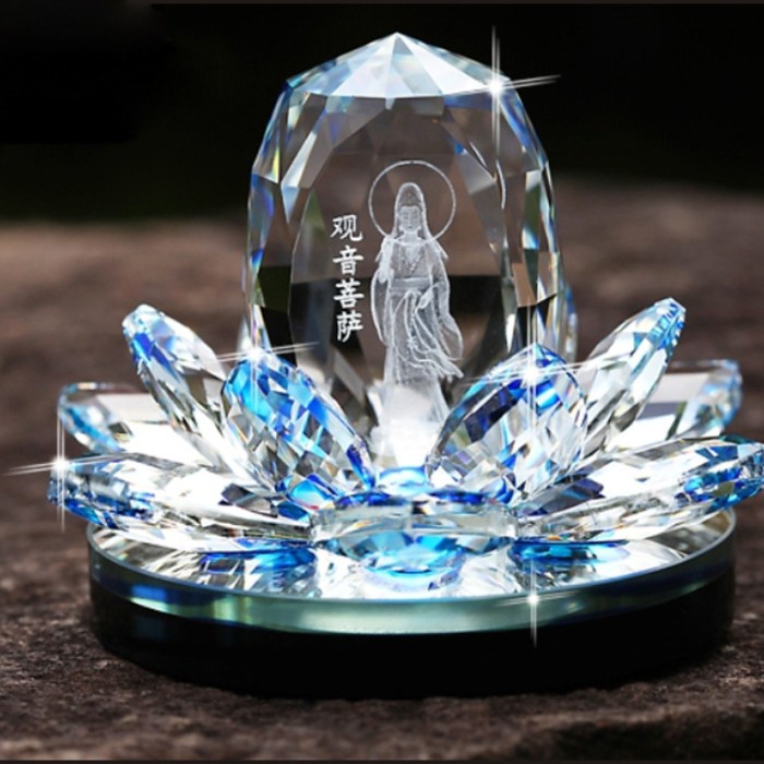 Pajangan Mobil 3D Crystal Dewi Kwam Im Patung Kwan Yin Dashboard