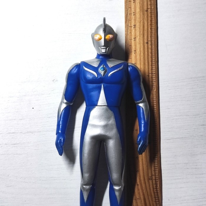 rhs ultraman cosmos luna action figure vinyl 17 cm bandai original telorayampuyuh