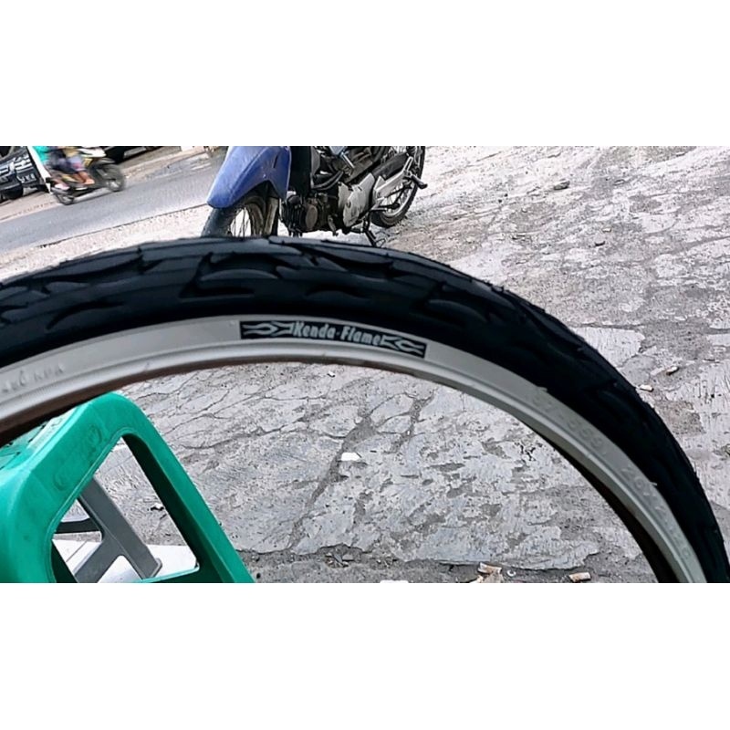 Ban Luar Sepeda 26 X 2.125 Kenda Flame White Wall Lowrider Cruiser