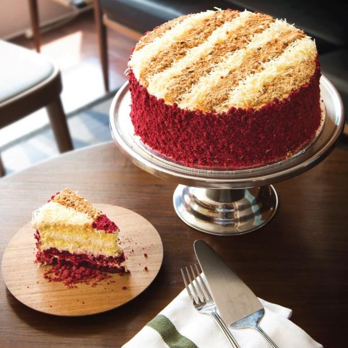 

Red Veet 24Cm (Kue Ulang Tahun/Birthday Cake) Limited Edition