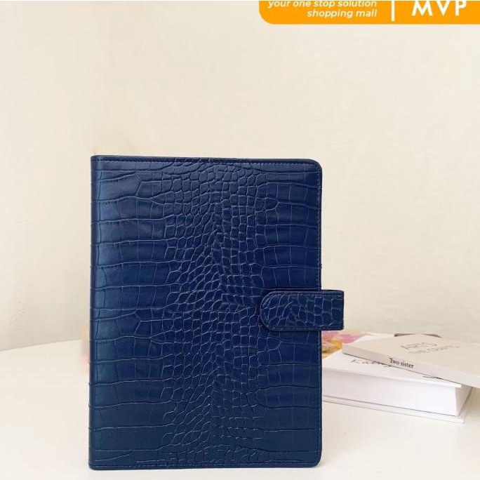 

Binder Polos Croco Ukuran A5 20 Ring Binder Agenda A5 Warna Biru Tua
