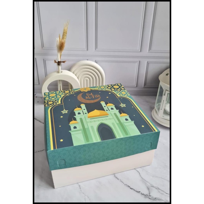 

BEST DEAL KOTAK KUE DUS KADO DAN HADIAH UK 22 X 22 TEMA LEBARAN DESIGN TERBARU !