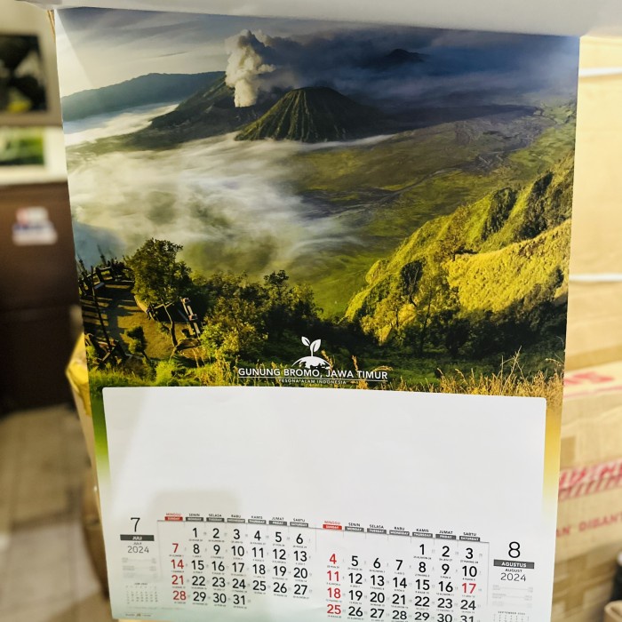 

Terlaris Kalender Lux Jumbo Full Desain 2024 Promo Terbaru