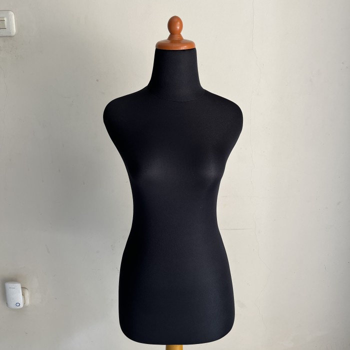 

Manekin Wanita Lapis Busa Dressmaker - Patung Baju Dm Busa Pentul Set