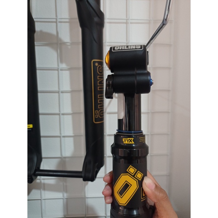 {BEKAS} Ohlins TTX Coil Rear Sepeda Murah