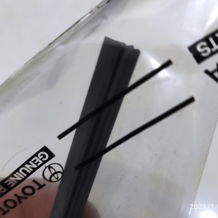 sepasang karet wiper original toyota sienta rubber wiper sienta banibani1906