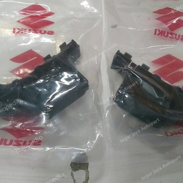 Breket Bemper Depan Set Kanan Kiri Mobil Suzuki Apv Lama/ Apv Arena Ready