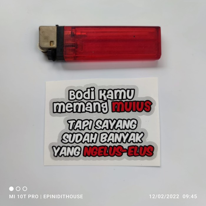 

Terlaris - Stiker Bodi Mulus Elus Kata Lucu Humor Viral Plesetan Meme Motor Helm