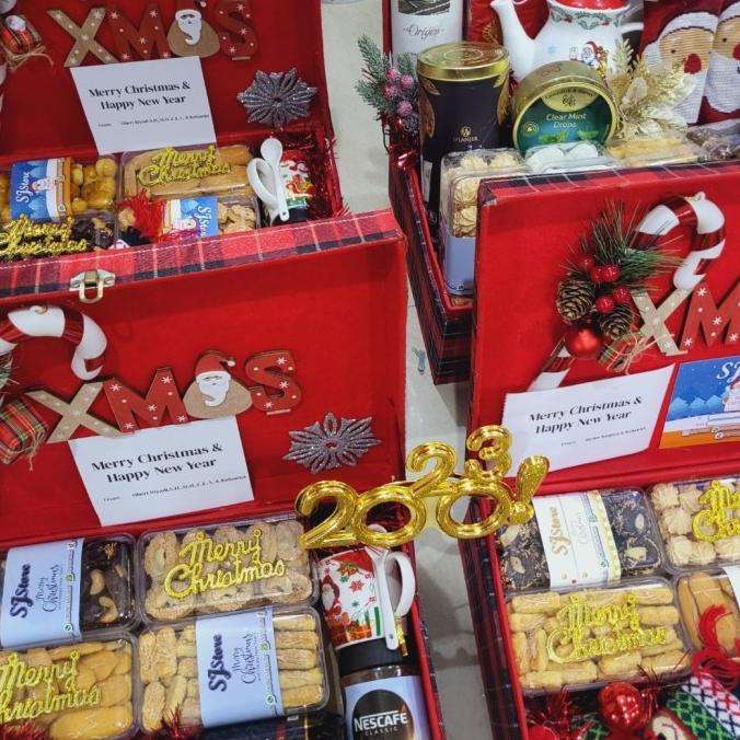 

Paket Dekorasi Hampers Natal Christmas Parcel Hadiah Kue Kering 128