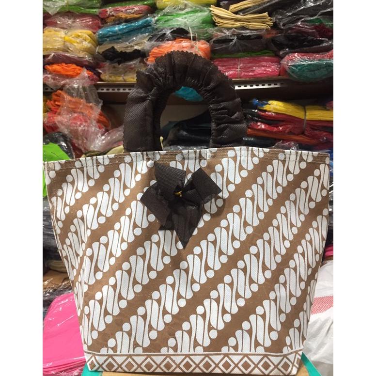 

Best - Tas hajatan batik uk.20x17 tinggi 25 / dos NBk .,