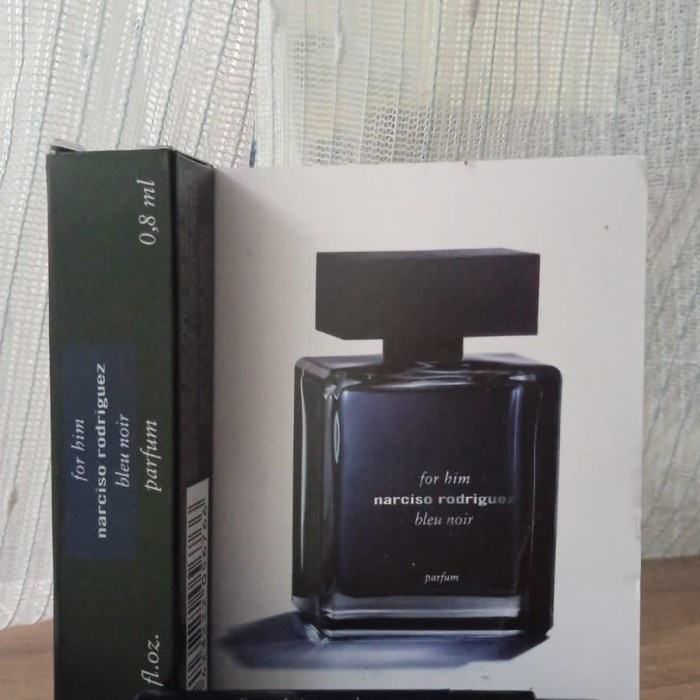 OCacaca- Narciso Rodriguez for him vial