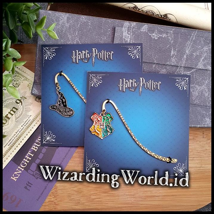 

BEST DEAL BOOKMARK PEMBATAS BUKU HARRY POTTER HOGWARTS WIZARD IN TRAINING METAL !
