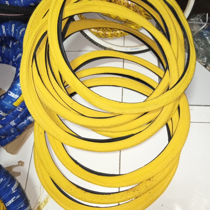 26 X 1.50 BAN LUAR SEPEDA UNITED , 150 WARNA KUNING ADA BINTIK HITAM ORIGINAL