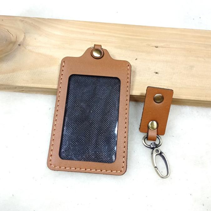 

Name Tag Id Card Holder Kulit Asli Model Jepit Saku - L.2B