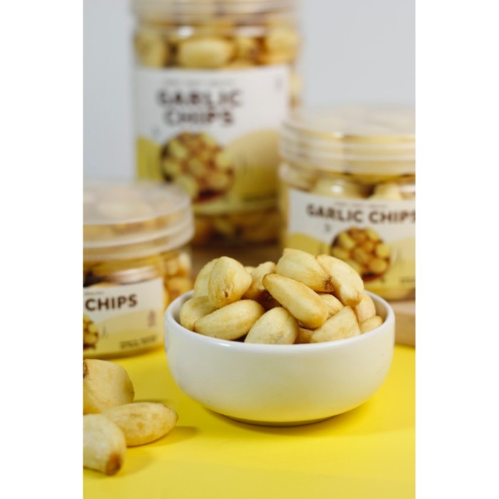 

Keripik - Keripik Bawang Putih / Premium Bawang Putih / Garlic Chips / 300Ml,