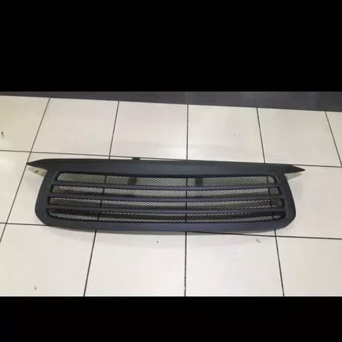 grill depan fortuner 2010