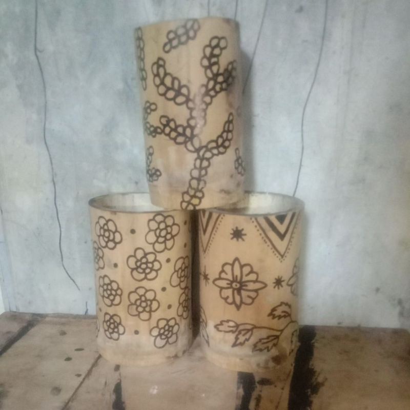 

Tempat pensil bergambar