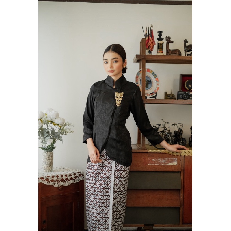 [NEW COLLECTIONS] BEST SELLER Kebaya Janggan - Kebaya ala Gadis Kretek Jeng Yah