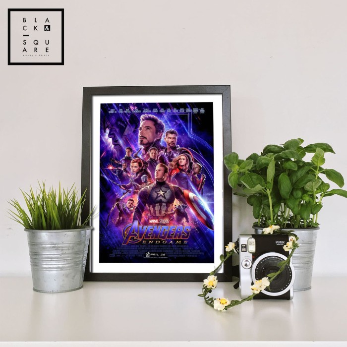 - AVENGERS ENDGAME OFFICIAL POSTER PREMIUM + Frame - A5 List